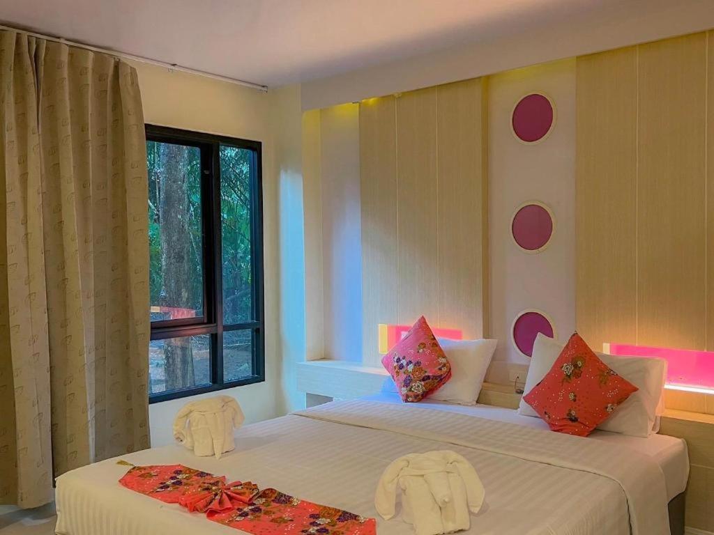 Na Tubthieng Boutique Resort Транг Екстериор снимка